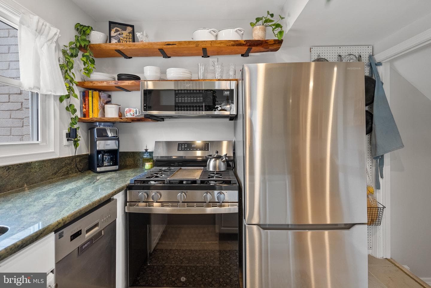 1214 Franklin Street photo 22
