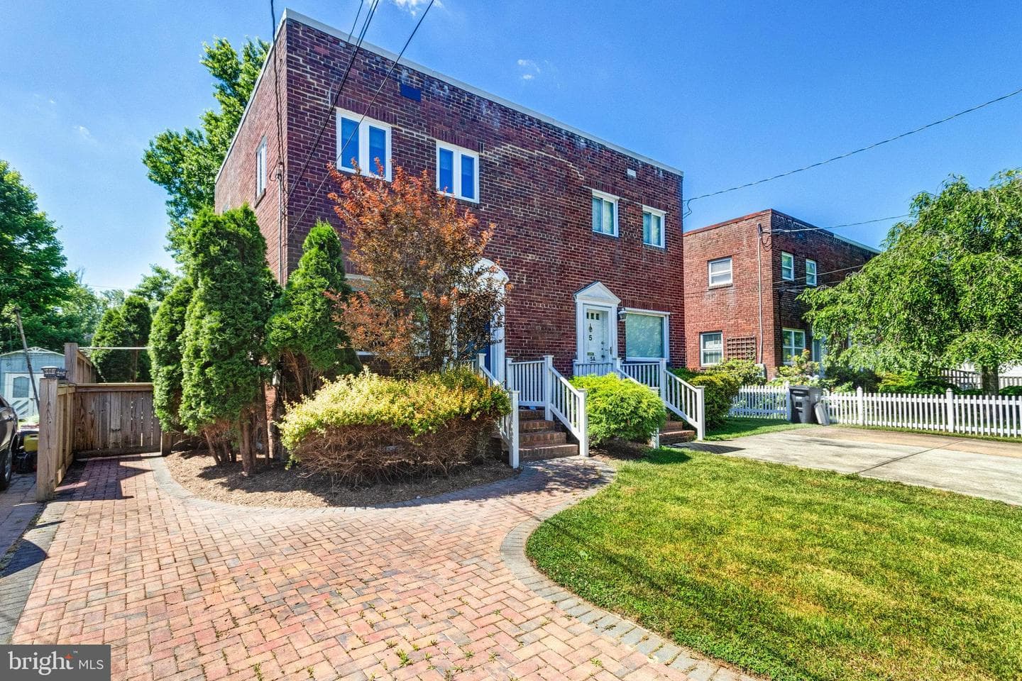 5 Custis Avenue E photo 2