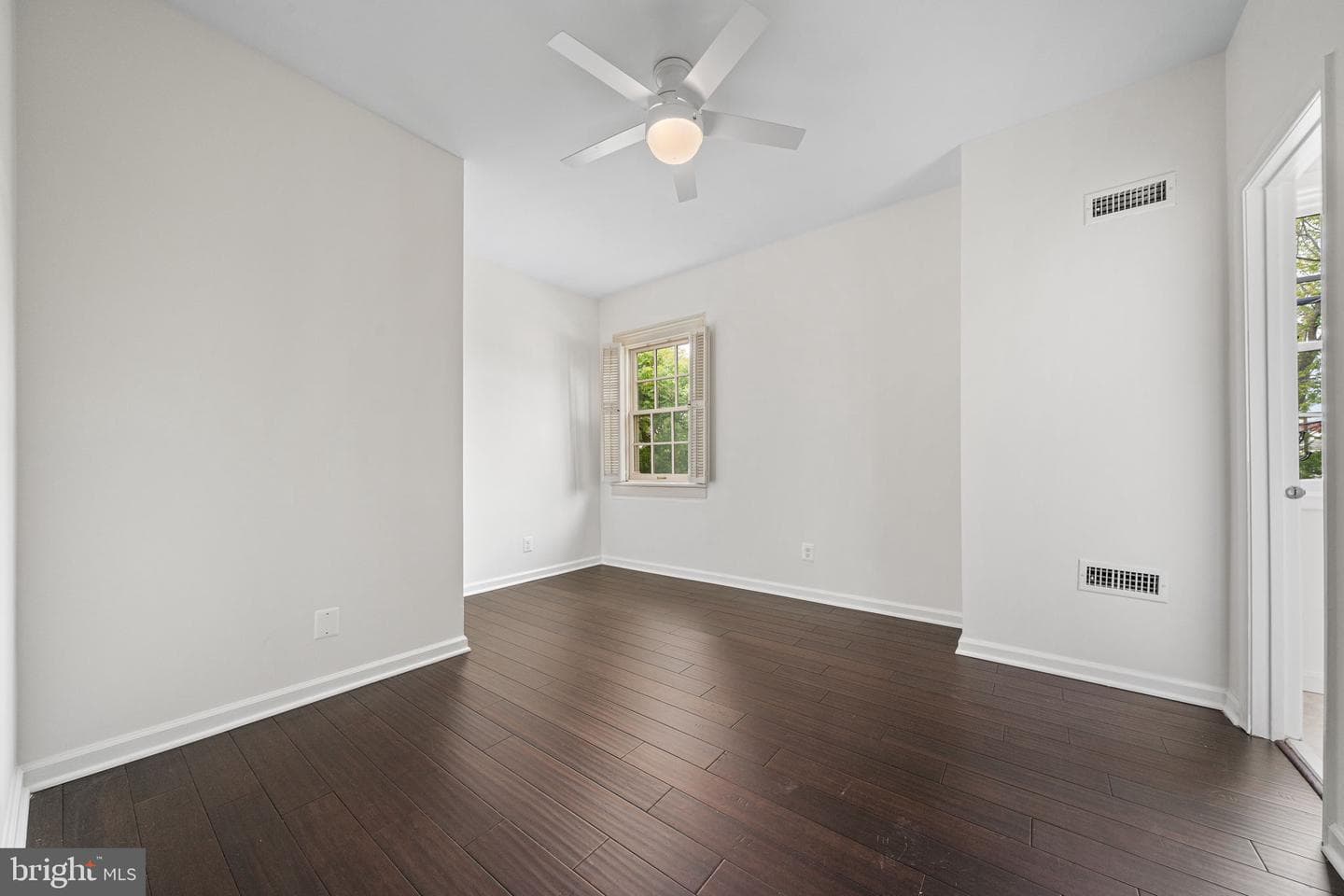 228 S Alfred Street S photo 26