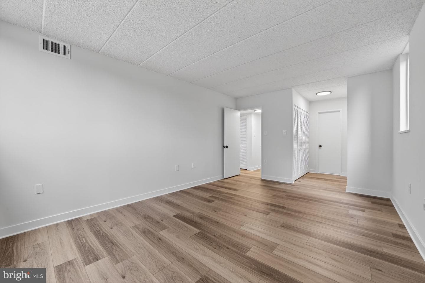 5180 Maris Avenue #101 photo 31