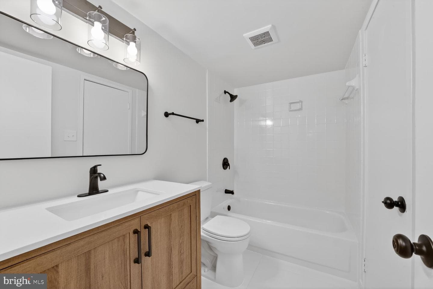 5180 Maris Avenue #101 photo 34
