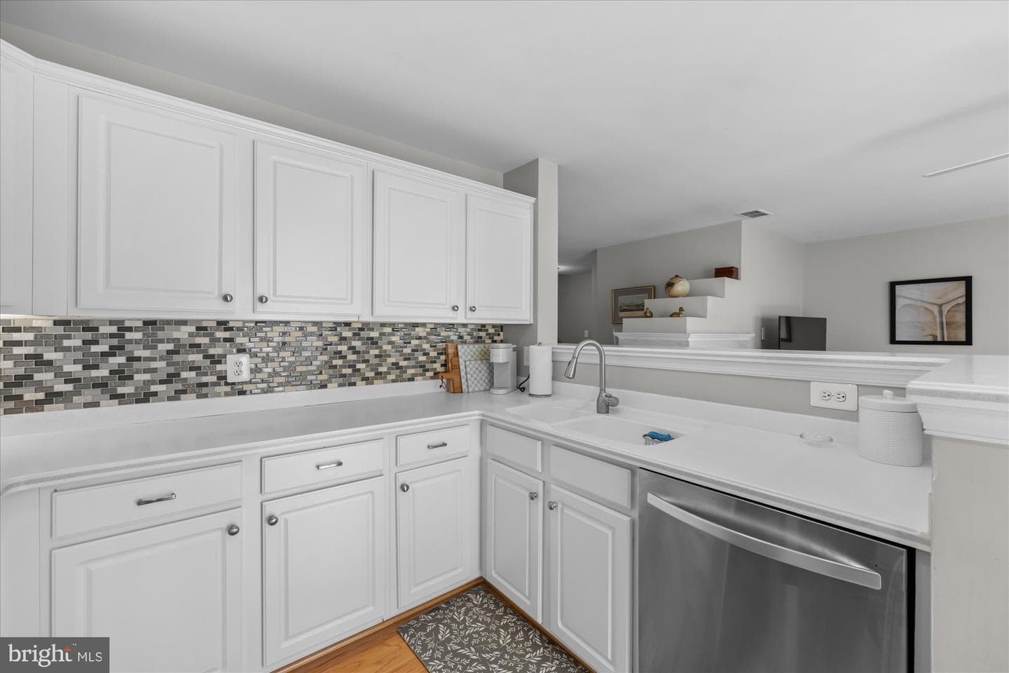 5115 Donovan Drive photo 17