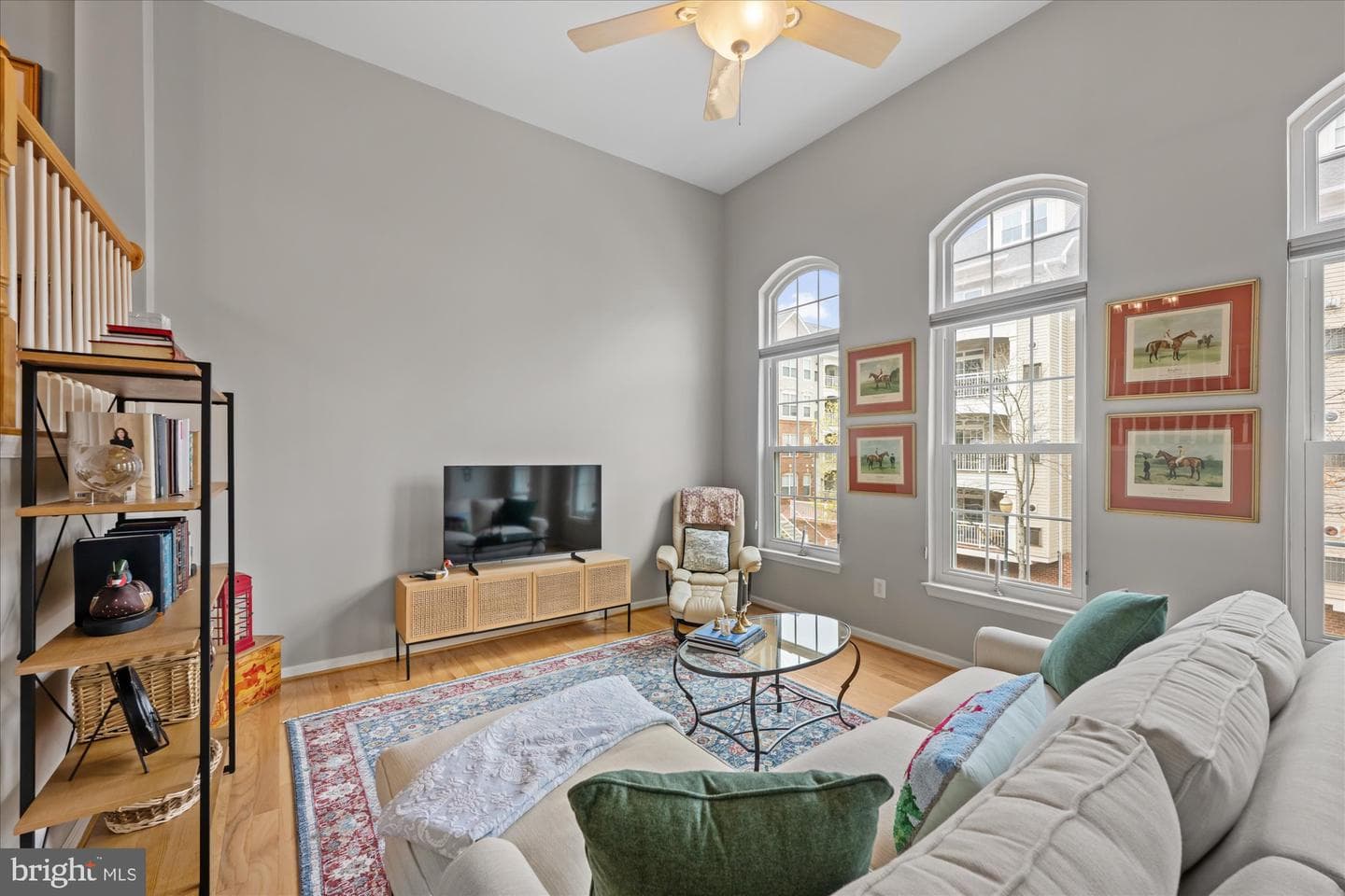 5115 Donovan Drive photo 2