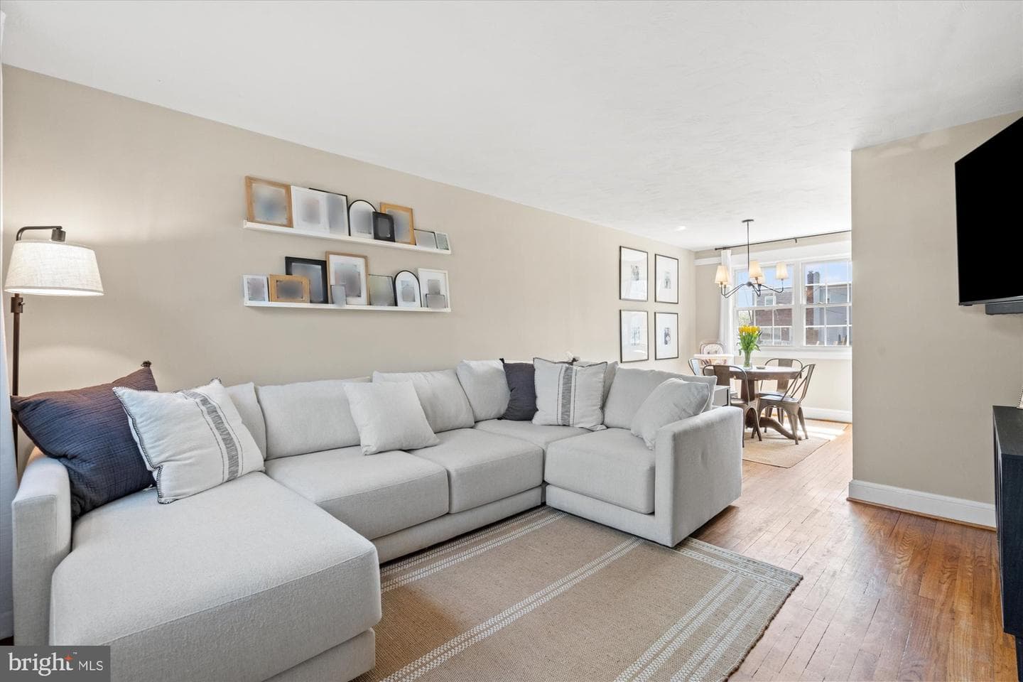 509 E Windsor Avenue #a photo 6