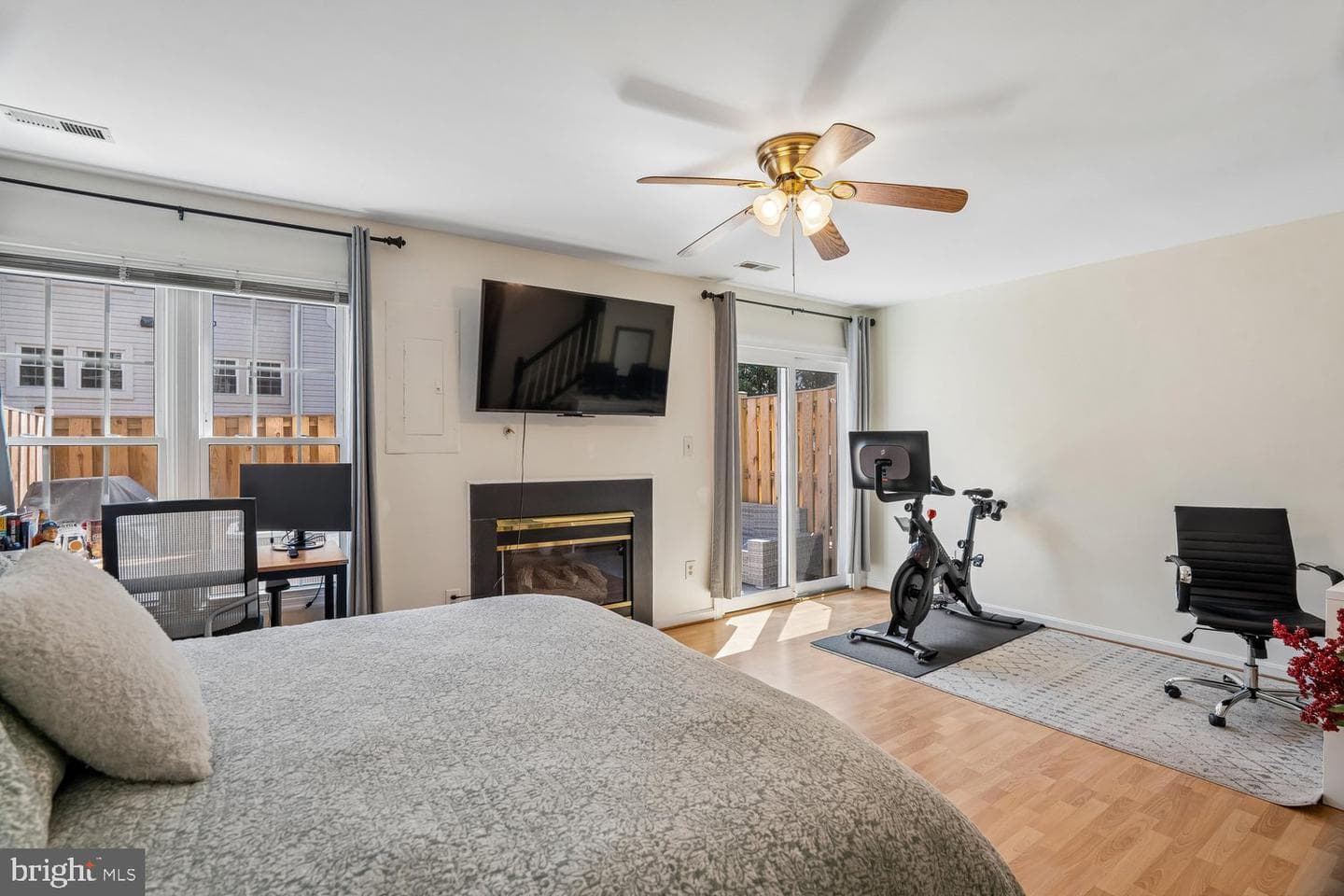 3919 Charles Avenue photo 41