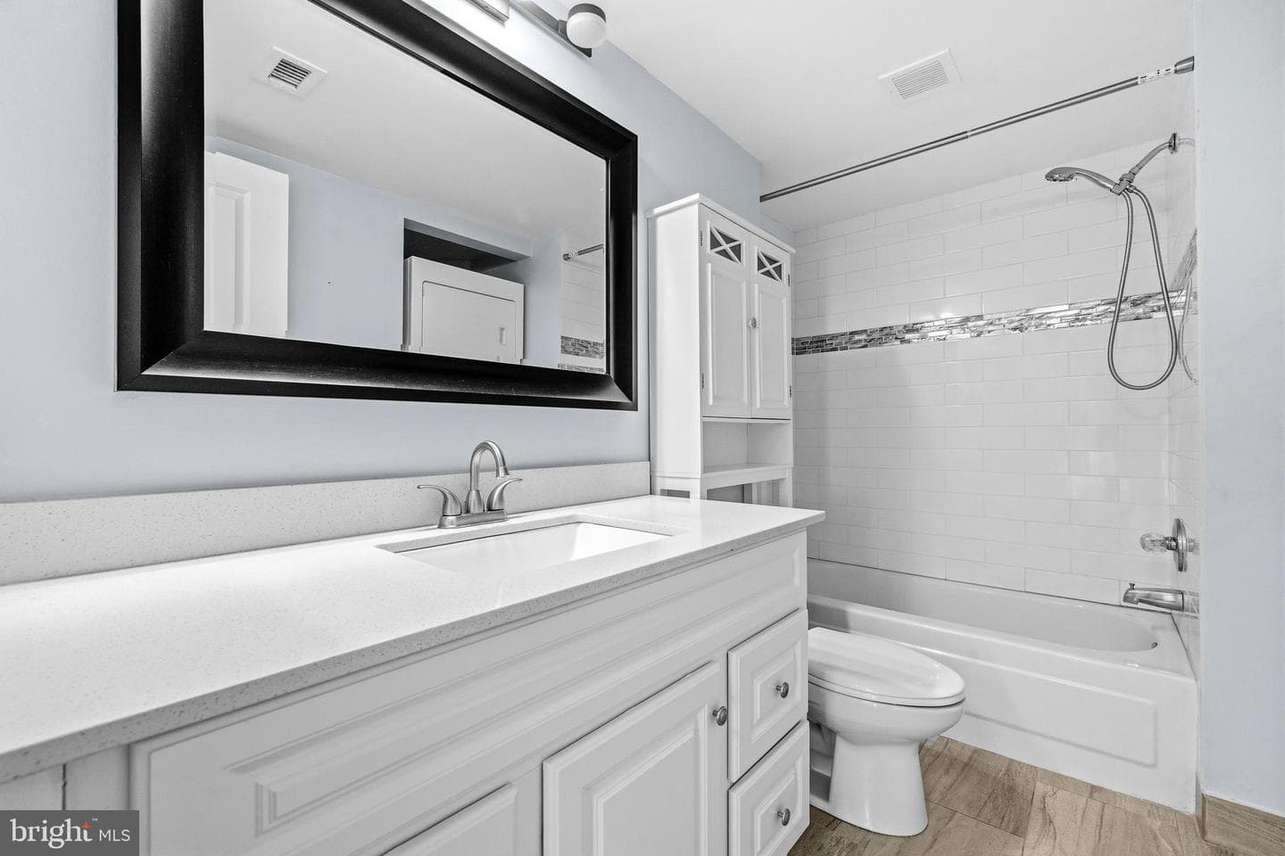 545 E Braddock Road #304 photo 13