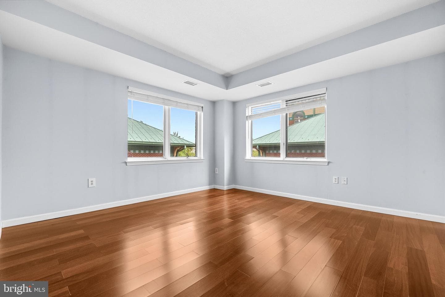 545 E Braddock Road #304 photo 15