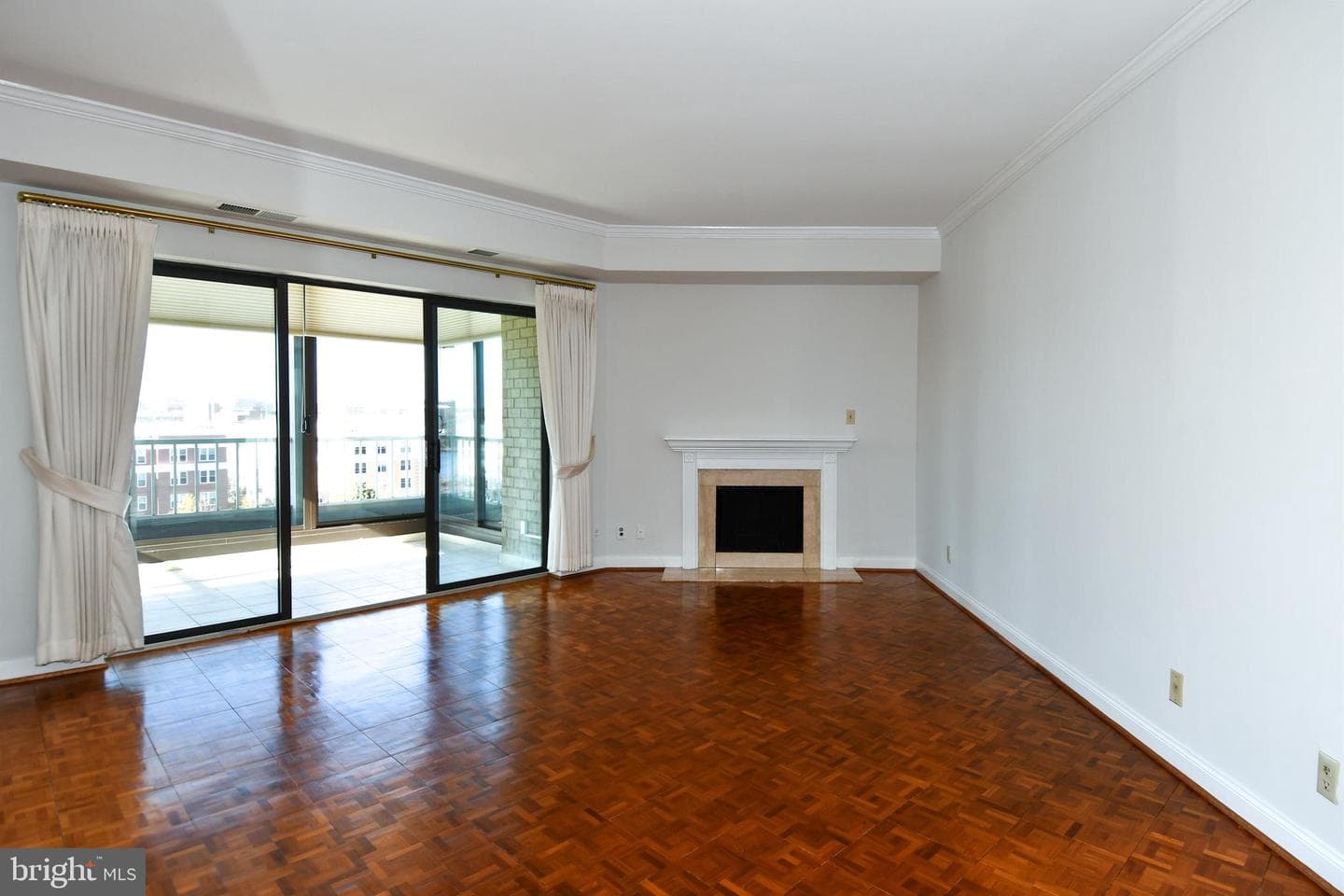 1250 S Washington Street #816 photo 10