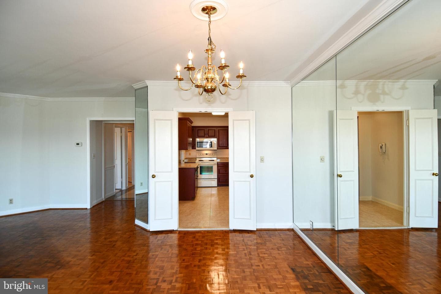 1250 S Washington Street #816 photo 14