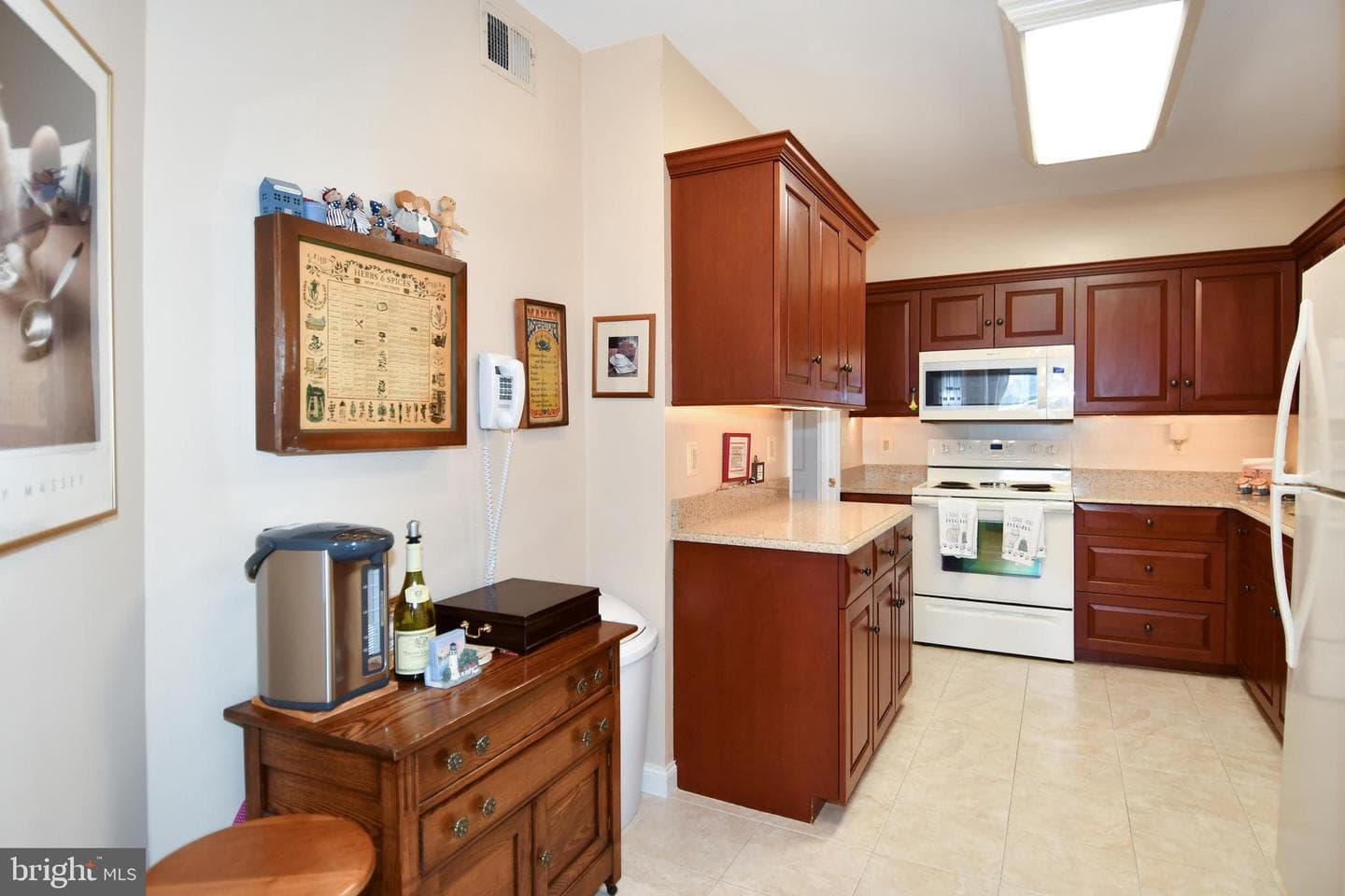 1250 S Washington Street #816 photo 17