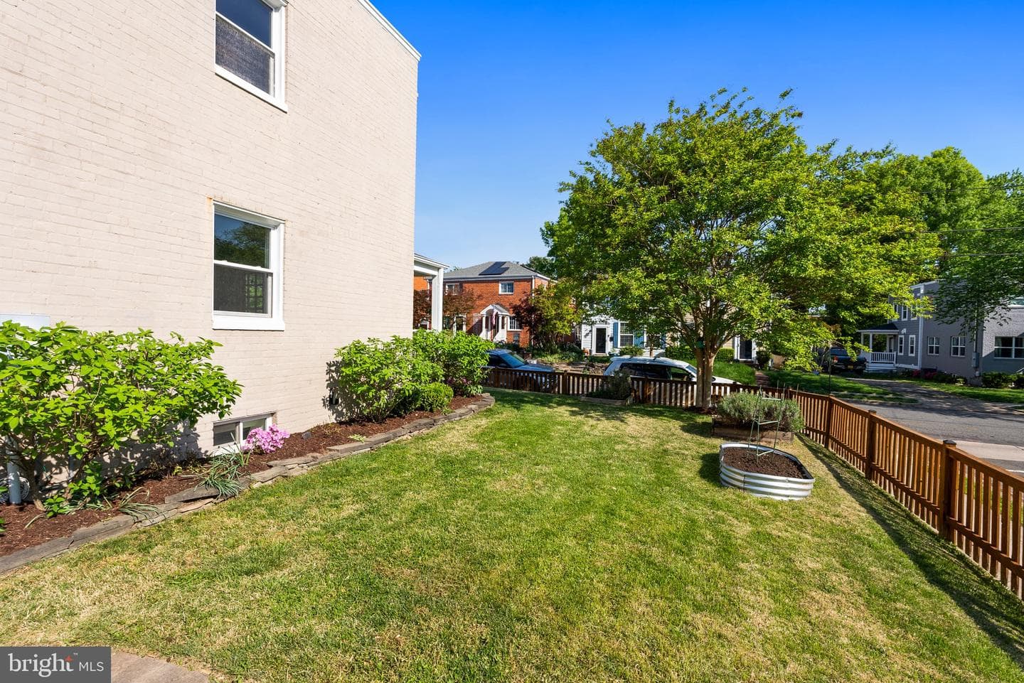 513 E Bellefonte Avenue photo 41