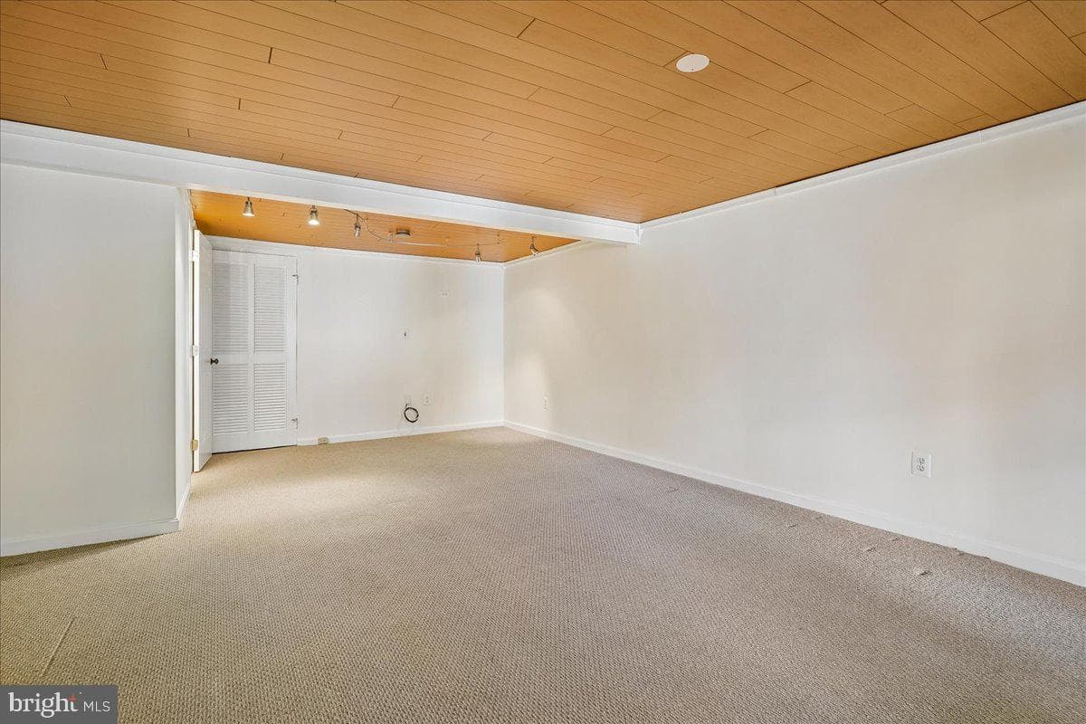 215 Burgess Avenue photo 28