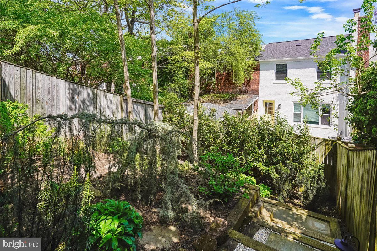 215 Burgess Avenue photo 37