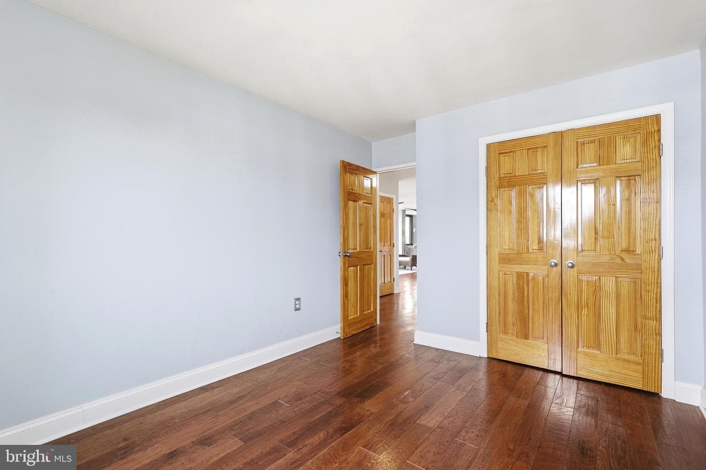 801 N Pitt Street #803 photo 32