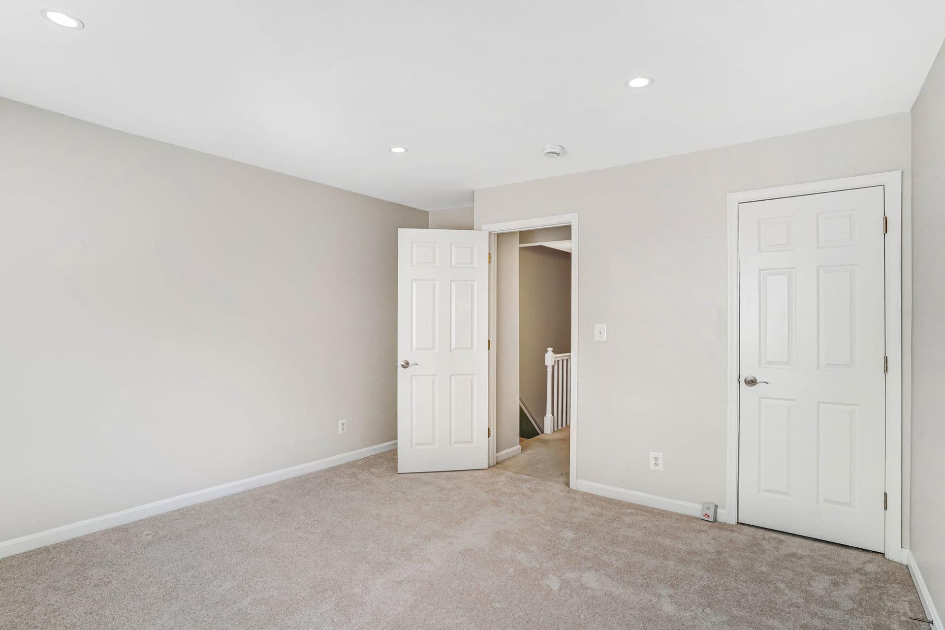 1313 N Van Dorn Street photo 18