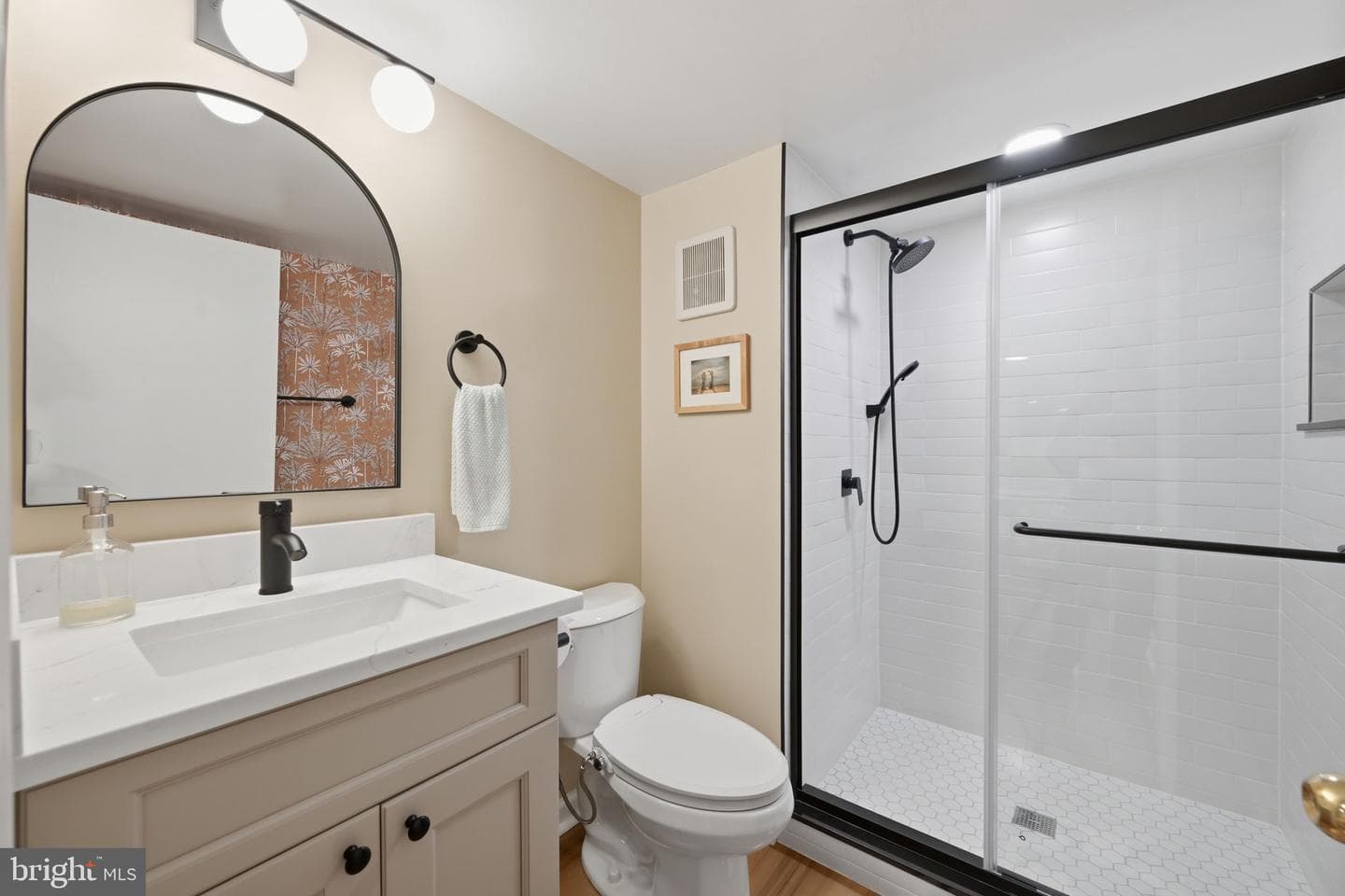 539 E Nelson Avenue E photo 19