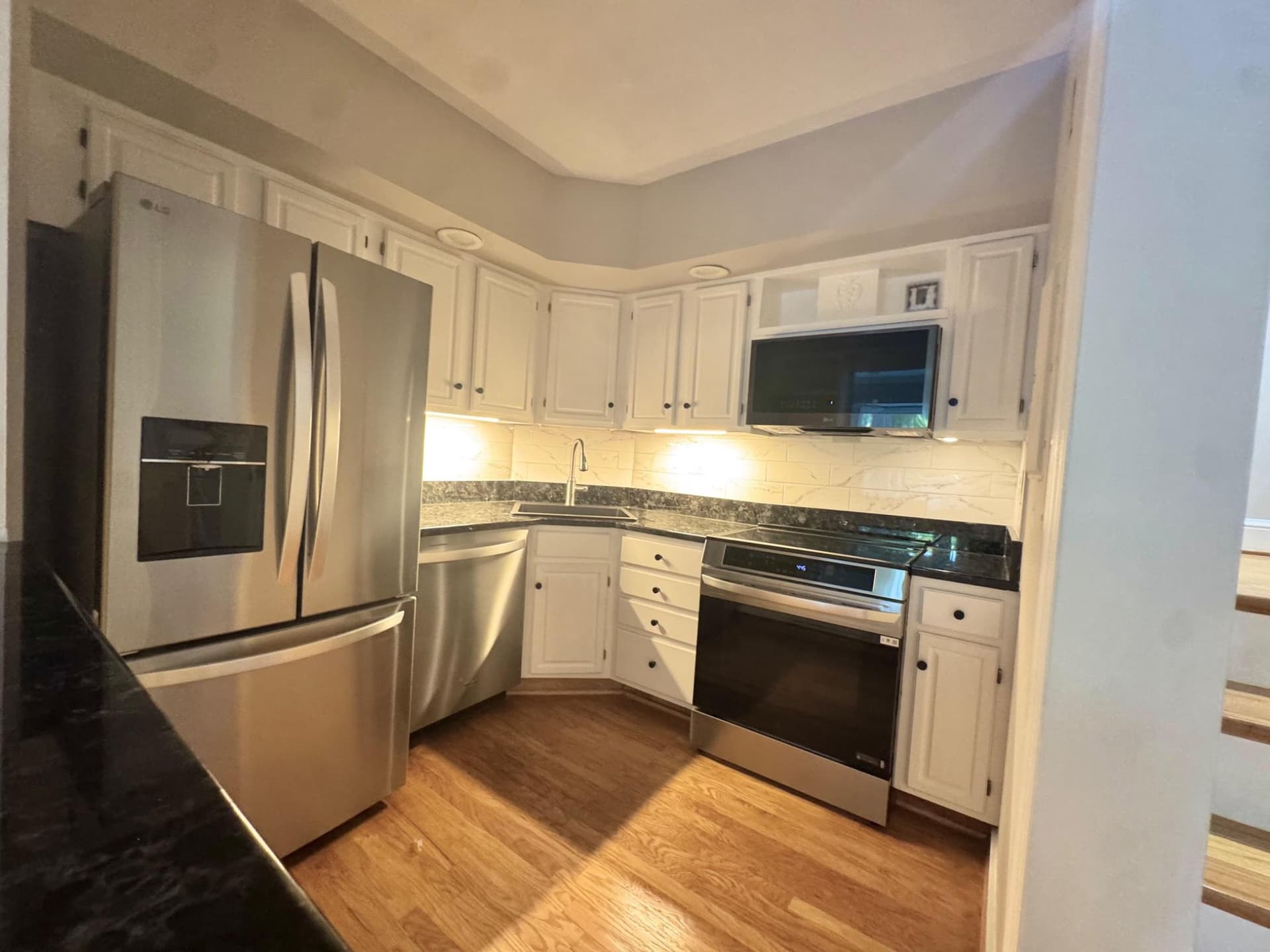 669 S Columbus Street photo 21