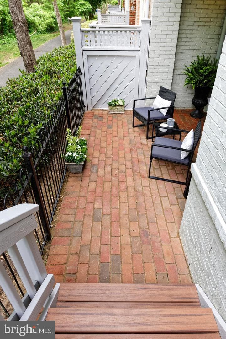28 Alexander Street photo 48