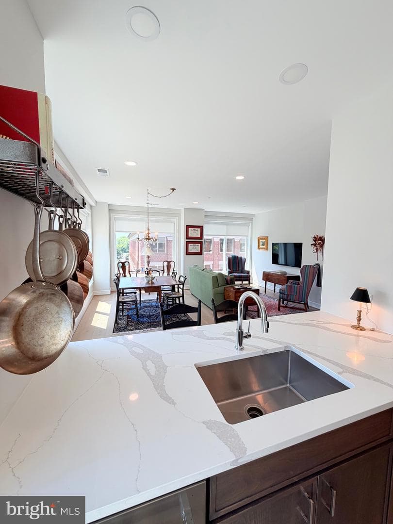 635 Slaters Lane #301 photo 9