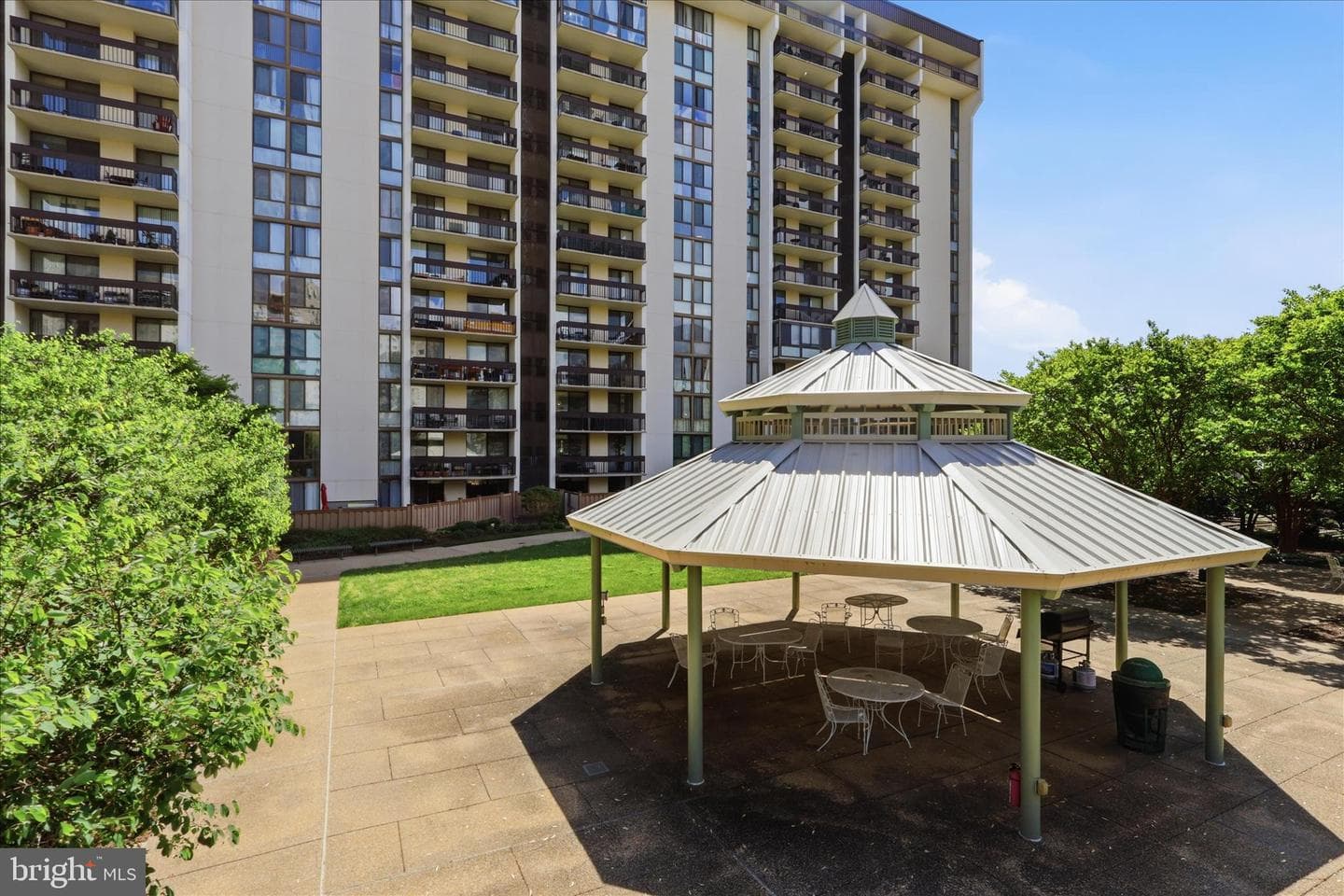 5300 Holmes Run Parkway #707 photo 29