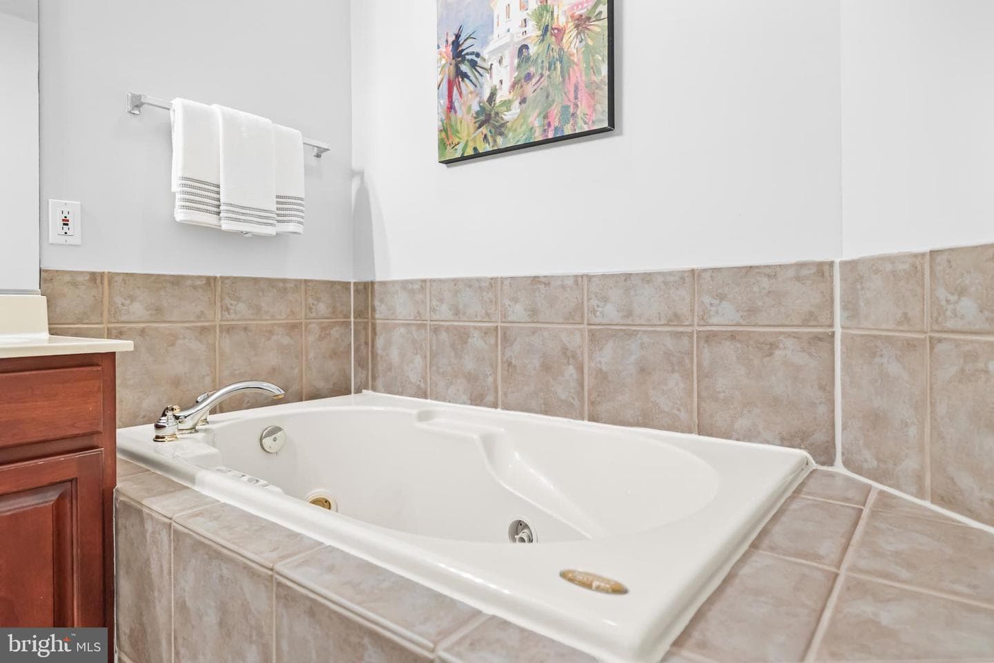 120 Martin Lane photo 37