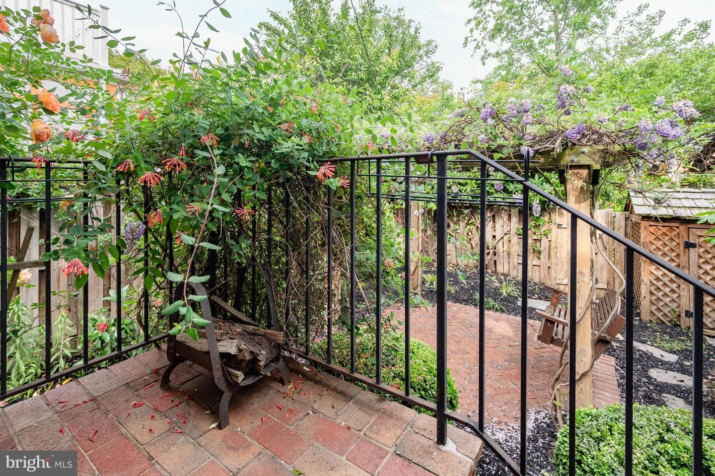 922 S Saint Asaph Street photo 56