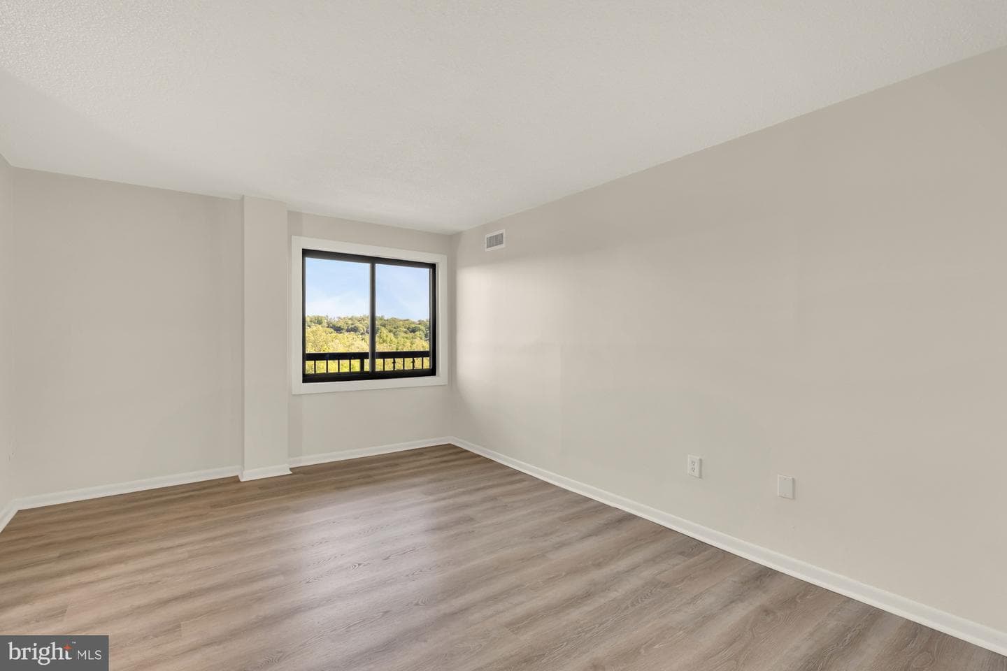200 N Pickett St #1010 photo 17