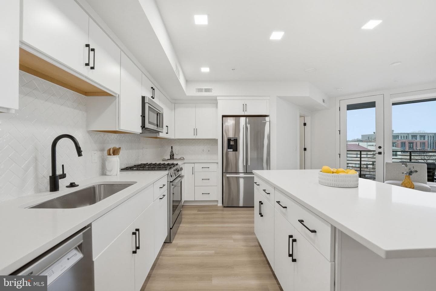 701 N Henry Street #312 photo 8