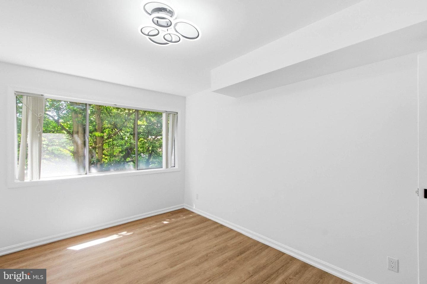 431 N Armistead St # 307 photo 14