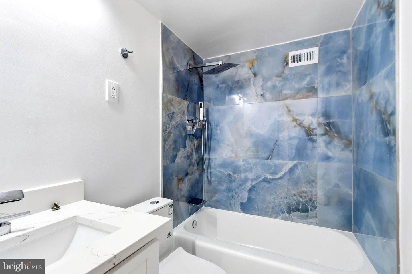 431 N Armistead St # 307 photo 17