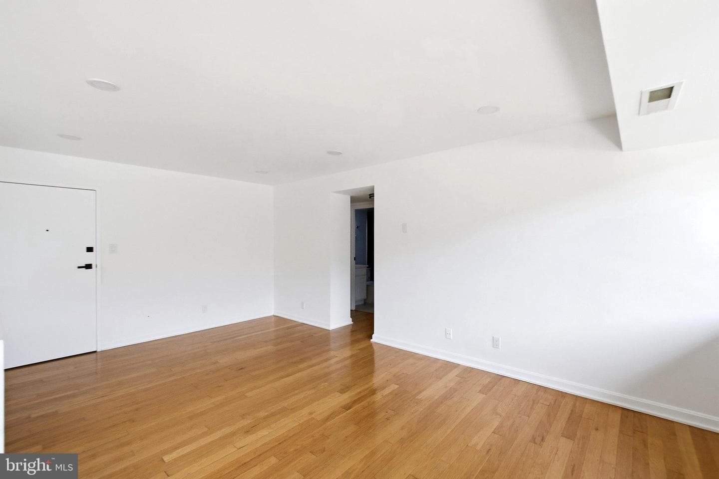 431 N Armistead St # 307 photo 6