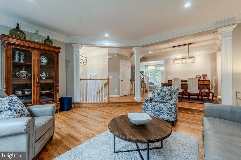 707 Catts Tavern Drive photo 2