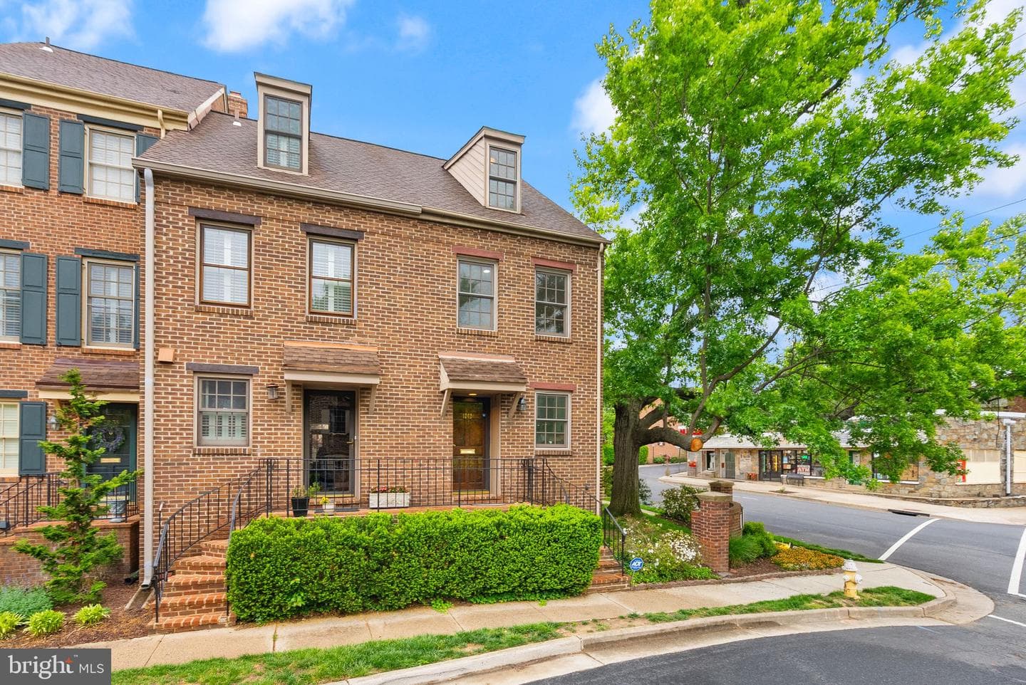 1242 Michigan Court photo 47