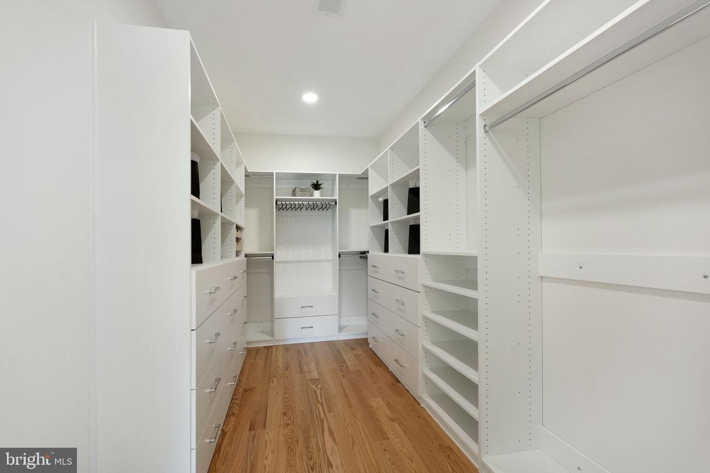 132 N Earley Street photo 23