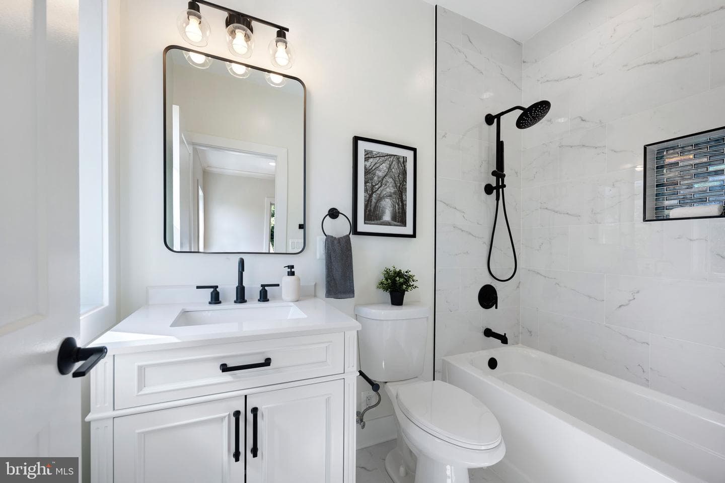 132 N Earley Street photo 25