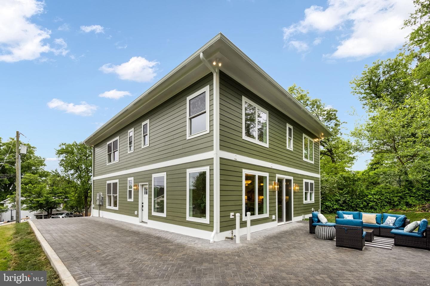 132 N Earley Street photo 37