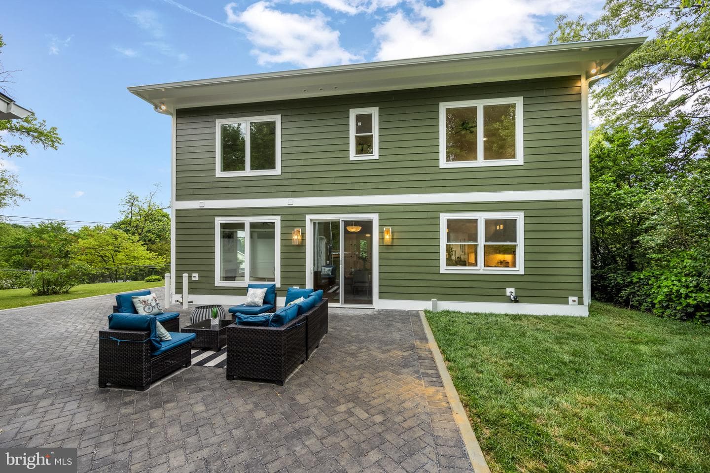 132 N Earley Street photo 39