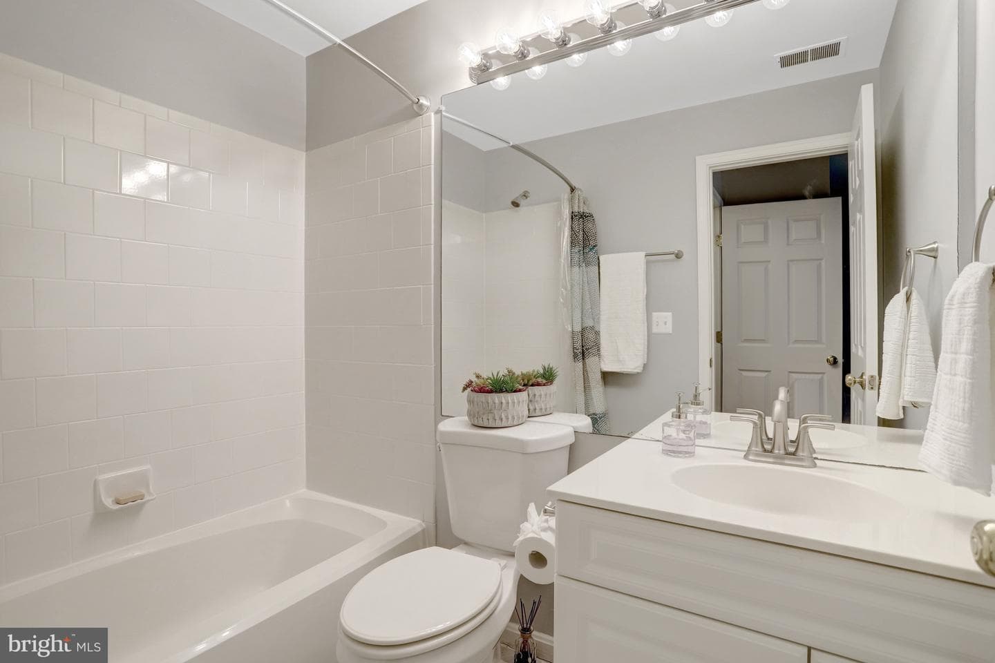 6043 Riddle Walk photo 29