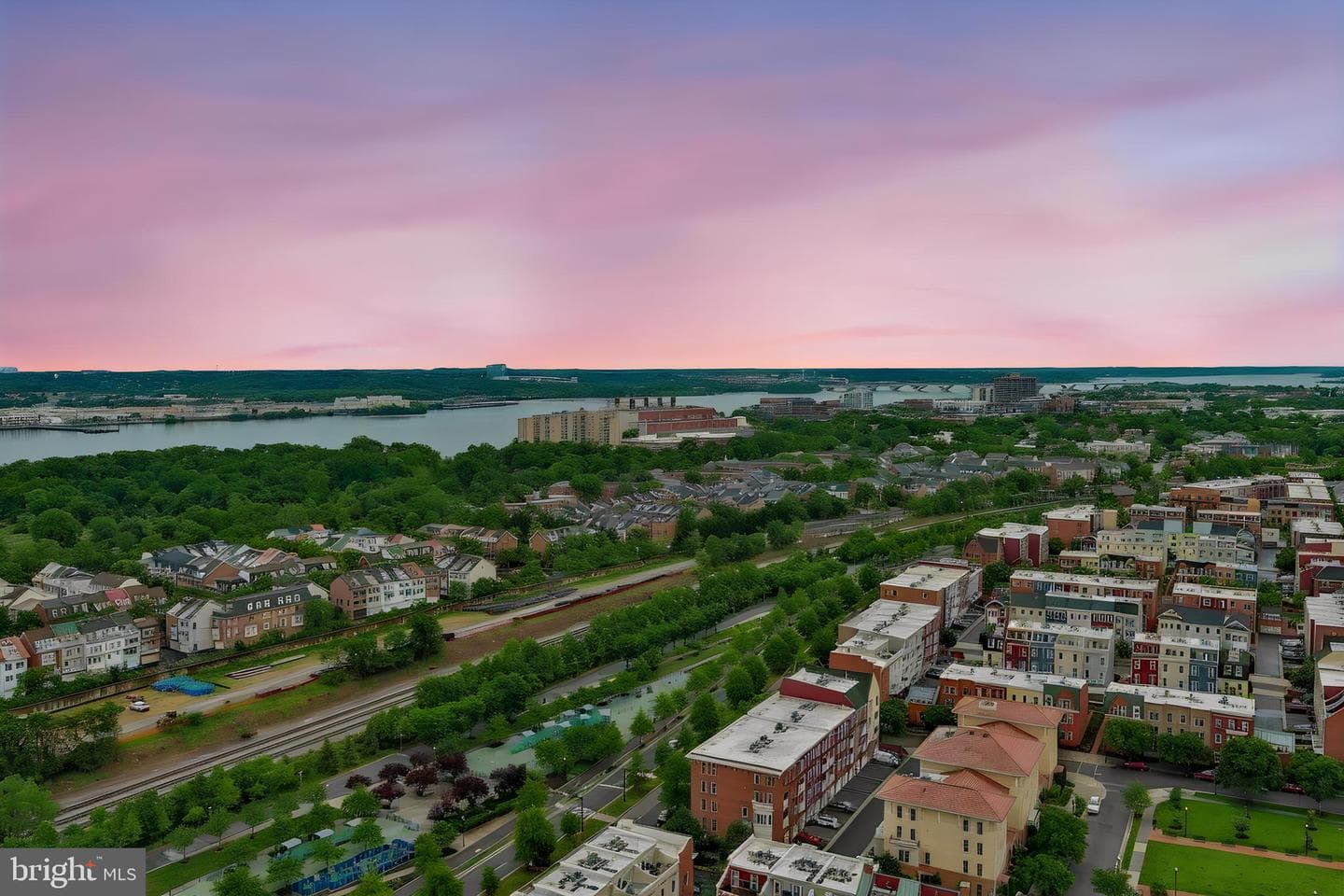701 Swann Avenue #511 photo 27