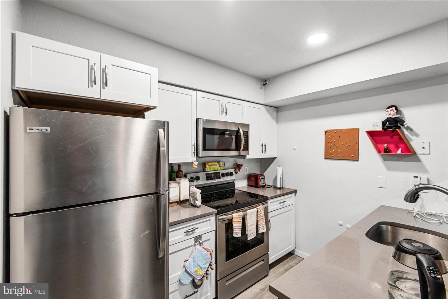 3308 Wyndham Cir # 221 photo 18