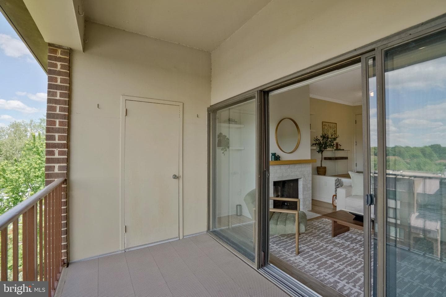 128 Roberts Lane #400 photo 32