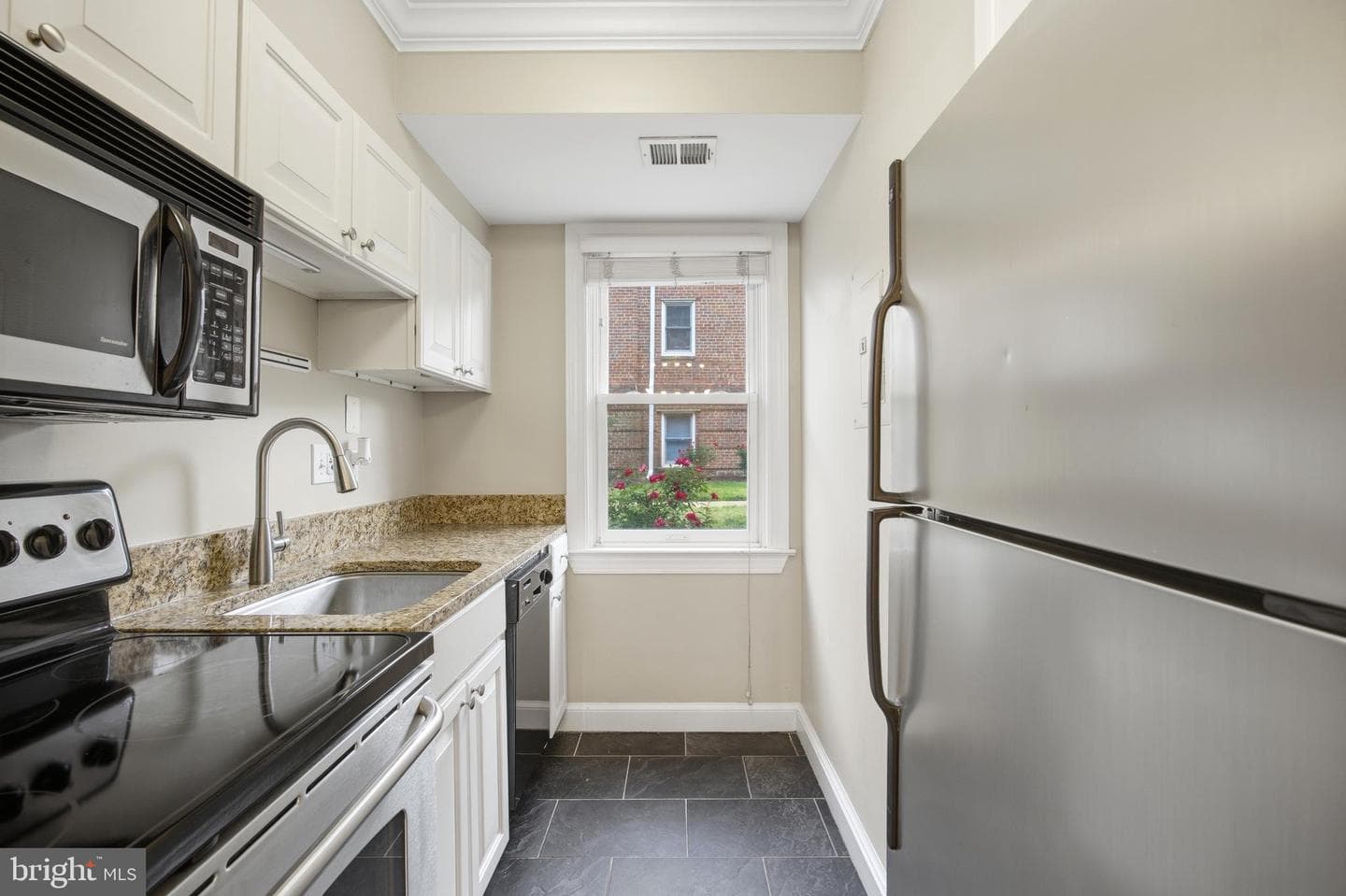 718 S Washington Street #101 photo 10