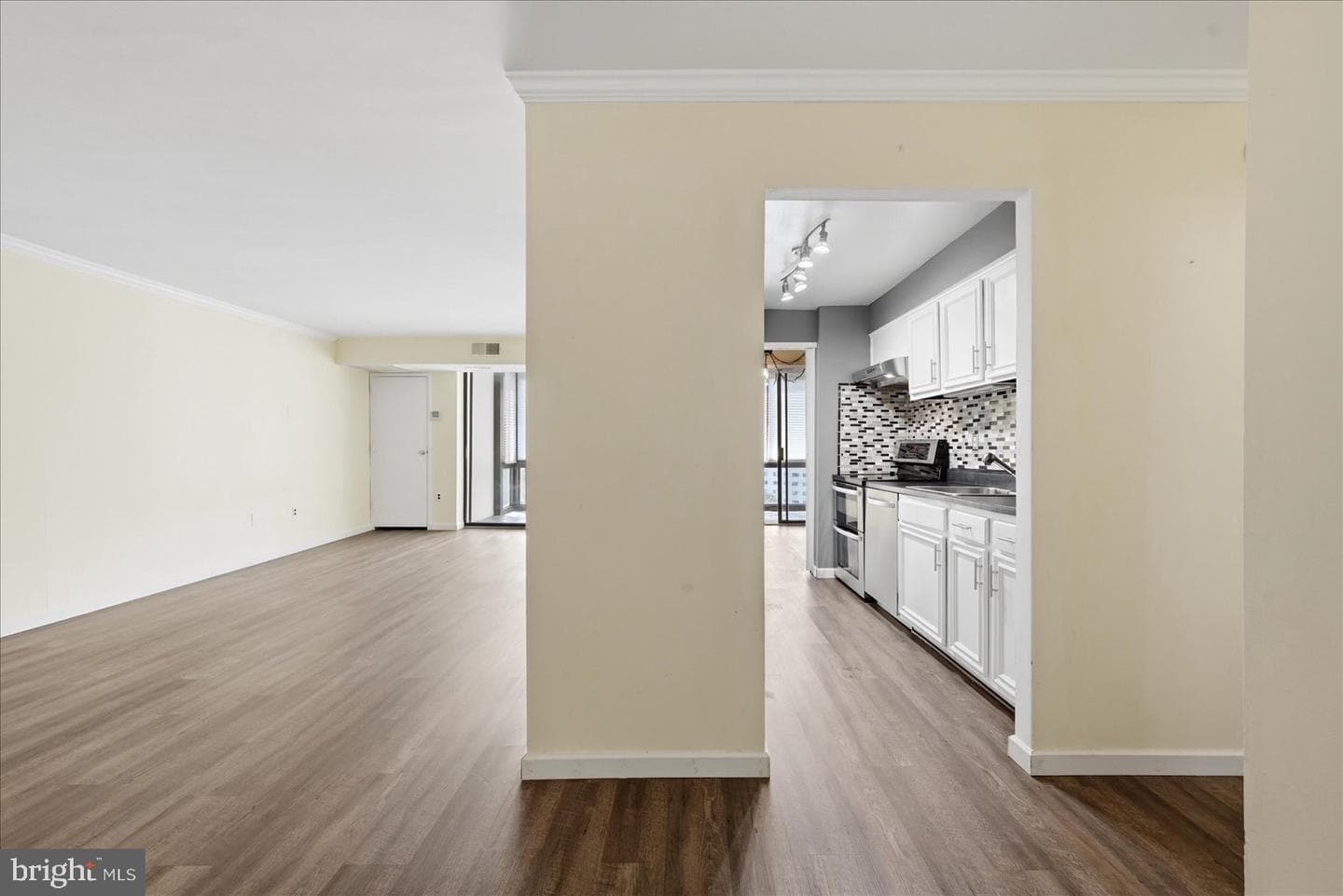 5300 Holmes Run Parkway #1418 photo 6