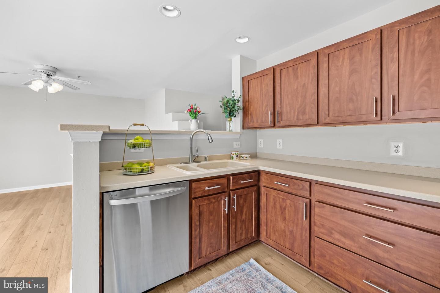 5071 Kilburn Street photo 21