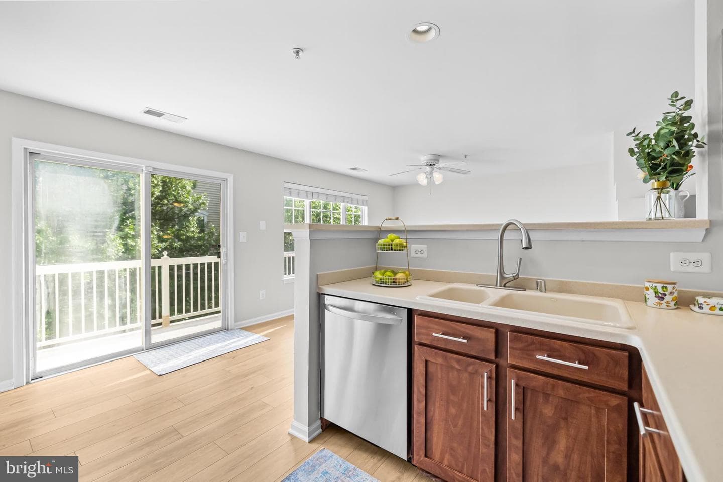 5071 Kilburn Street photo 22
