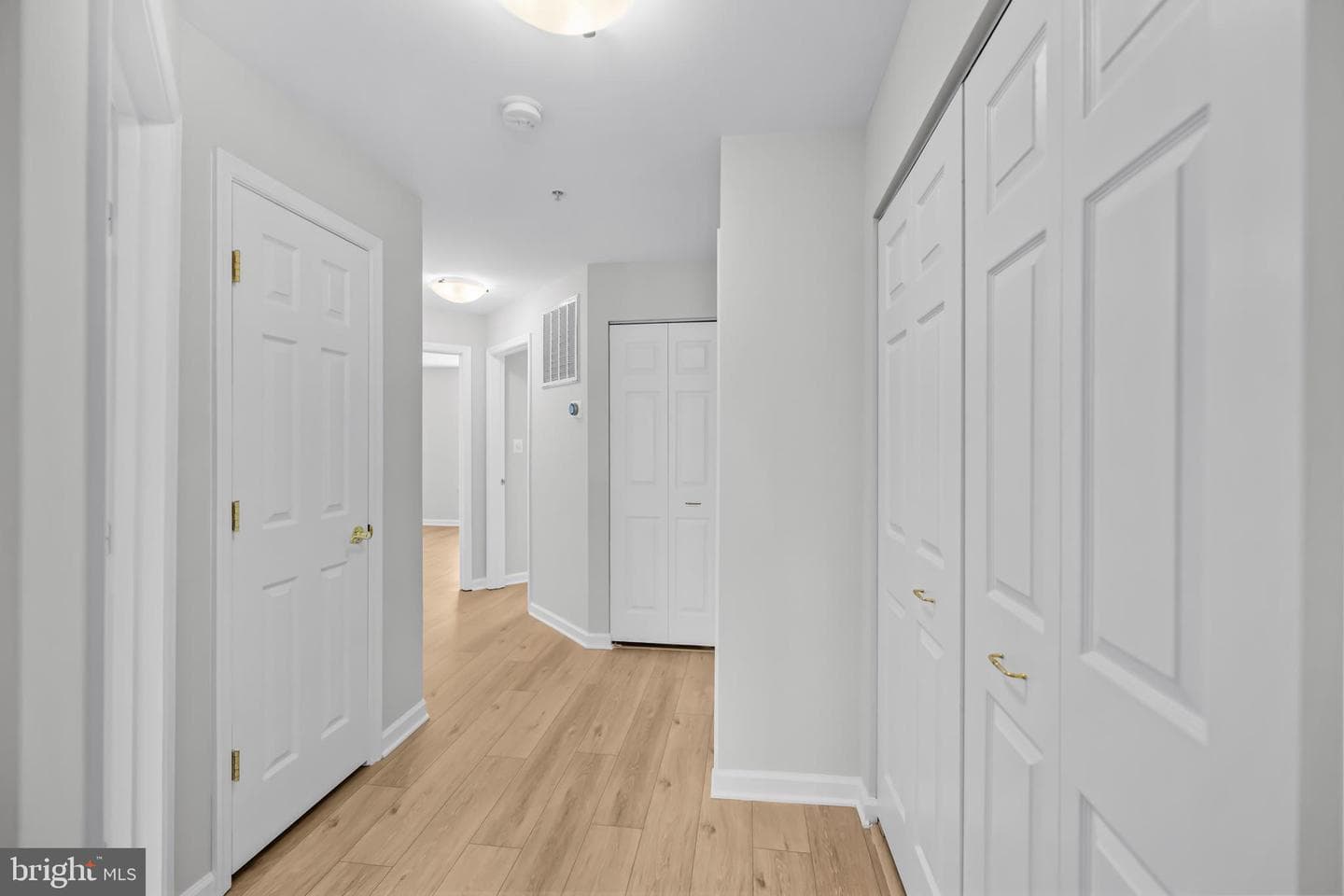 5071 Kilburn Street photo 28
