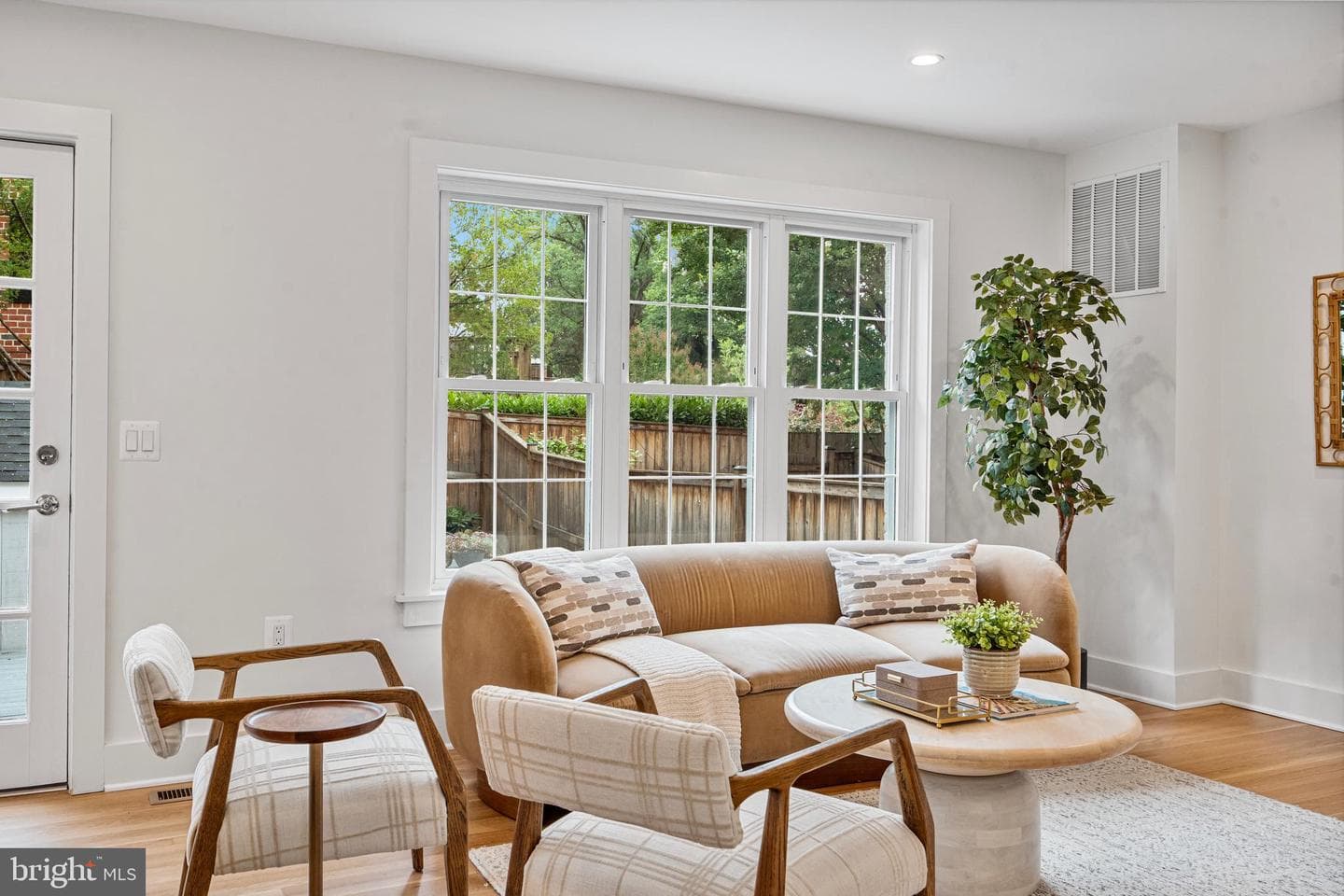 3102 Landover Street photo 10