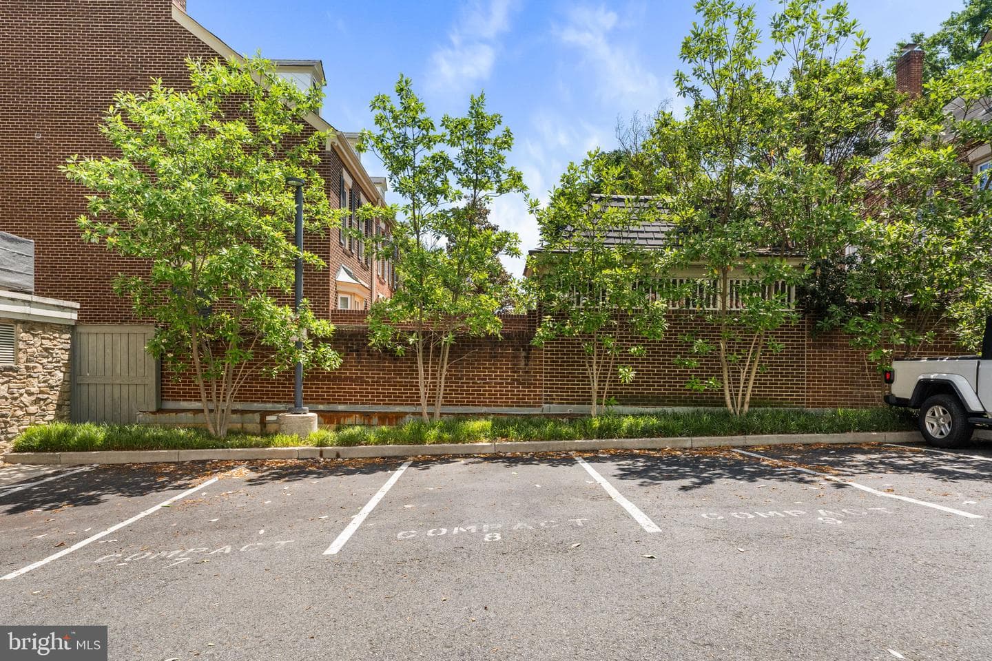 521 N Washington Street #101 photo 32
