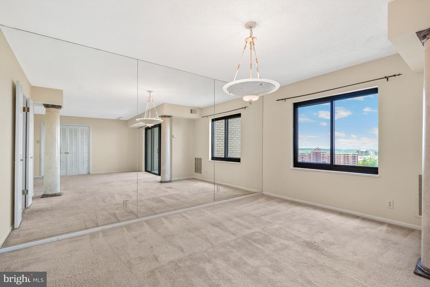 205 Yoakum Parkway #1809 photo 15