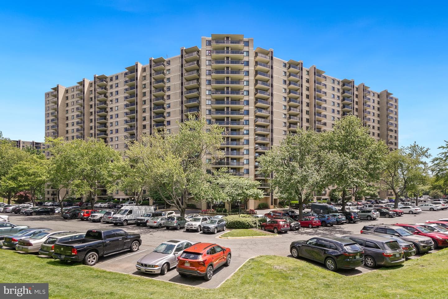 205 Yoakum Parkway #1809 photo 36